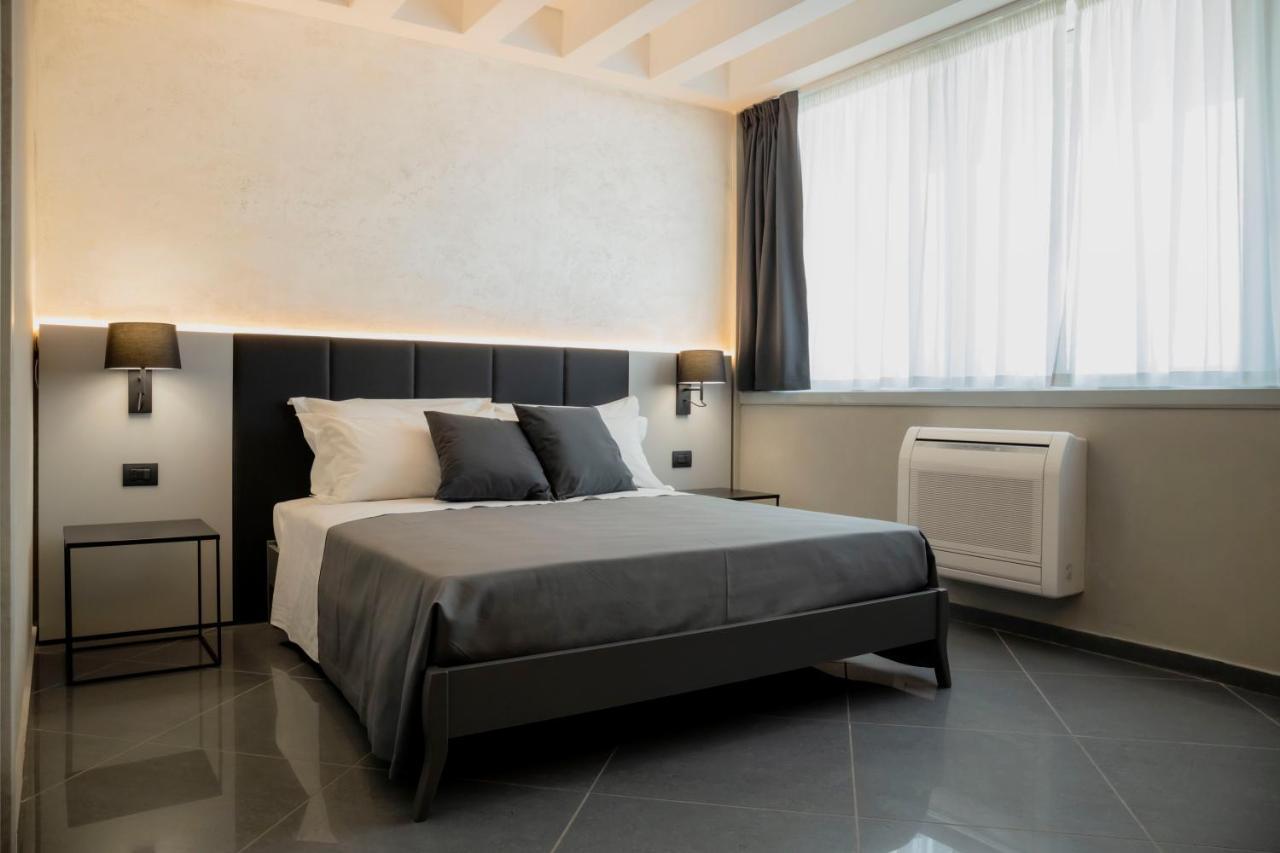 Uptown Urban Stay Lecce Esterno foto